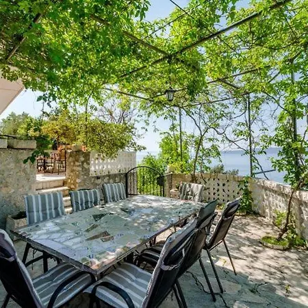Kosa - With Balcony And Sea View Apartment